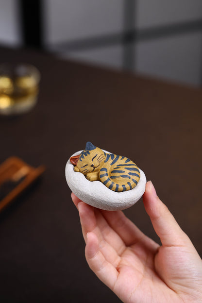 Nukkuva kissa – Yixingin zisha-teelemmikki